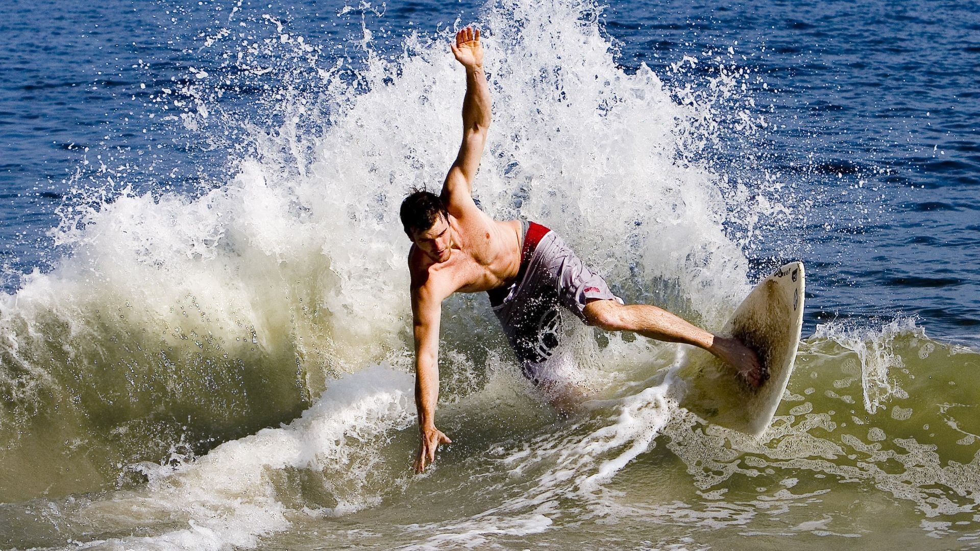 布克谈训练细节决定比赛成败，布克训练照